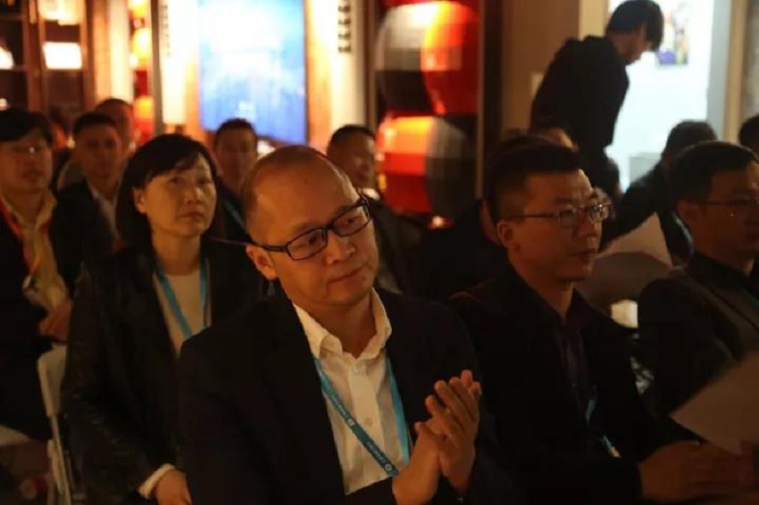 上海市咸宁商会第一期下午茶之中小微企业融资沙龙成功举行